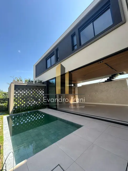 Foto 4 de Casa com 4 quartos à venda, 450m2 em Sao Jose Dos Campos - SP