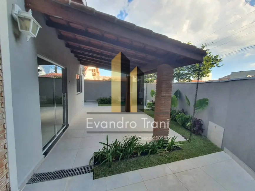 Foto 2 de Casa com 3 quartos à venda, 250m2 em Sao Jose Dos Campos - SP