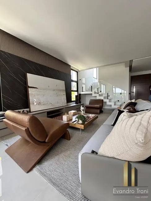 Foto 2 de Casa com 5 quartos à venda, 435m2 em Sao Jose Dos Campos - SP
