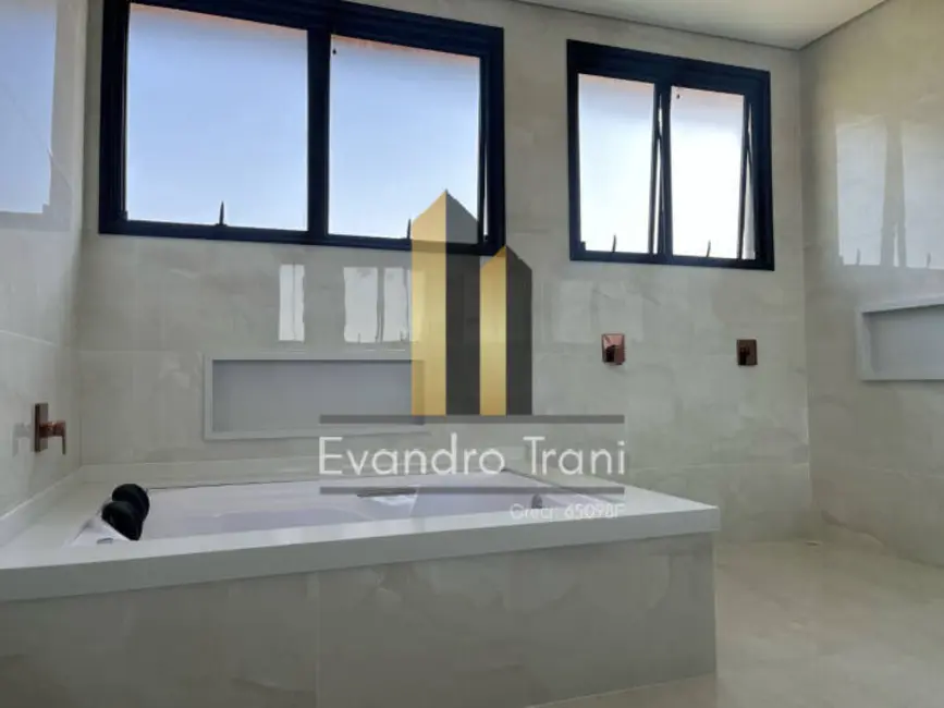 Foto 6 de Casa com 5 quartos à venda, 435m2 em Sao Jose Dos Campos - SP