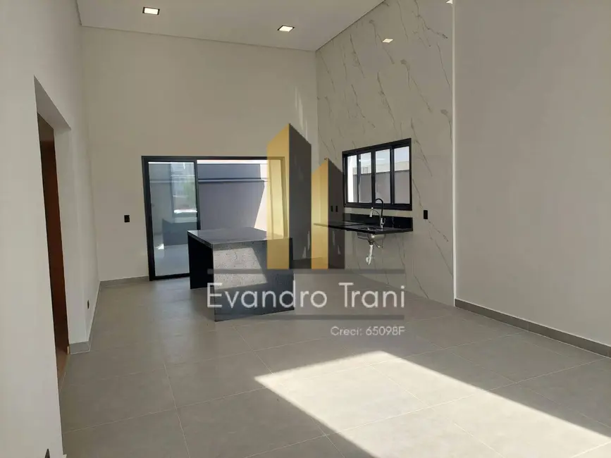 Foto 2 de Casa com 3 quartos à venda, 250m2 em Sao Jose Dos Campos - SP