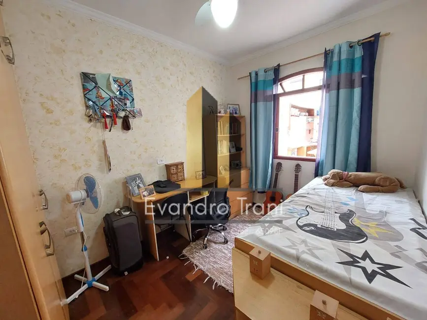 Casa com 4 quartos à venda, 300m2 em Sao Jose Dos Campos - SP - imagem 9 Foto 9 de Casa com 4 quartos à venda, 300m2 em Sao Jose Dos Campos - SP