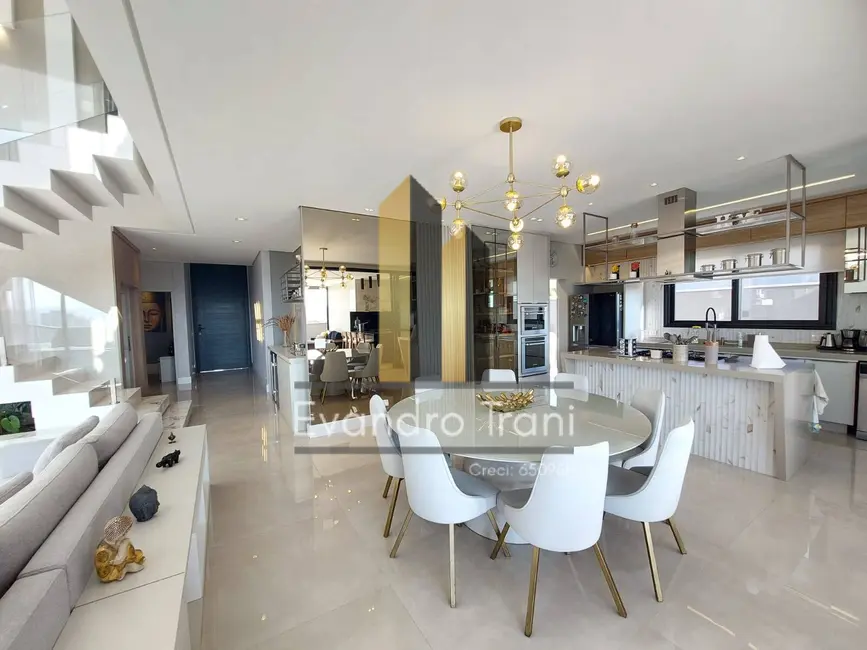 Foto 1 de Casa com 4 quartos à venda, 453m2 em Sao Jose Dos Campos - SP