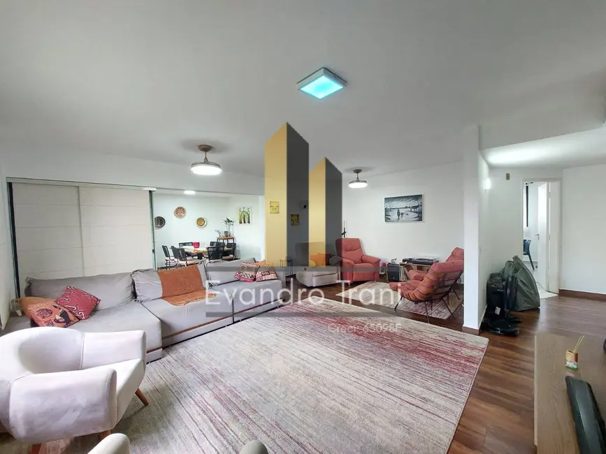 Foto 3 de Apartamento com 4 quartos à venda, 200m2 em Sao Jose Dos Campos - SP