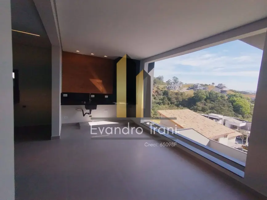 Casa com 3 quartos à venda, 374m2 em Sao Jose Dos Campos - SP - imagem 1 Foto 1 de Casa com 3 quartos à venda, 374m2 em Sao Jose Dos Campos - SP