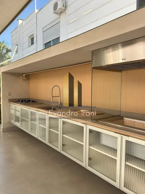 Foto 4 de Casa com 3 quartos à venda, 530m2 em Sao Jose Dos Campos - SP