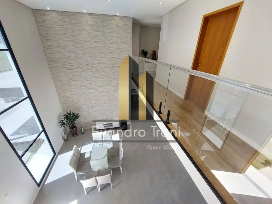 Foto 1 de Casa com 4 quartos à venda, 350m2 em Sao Jose Dos Campos - SP