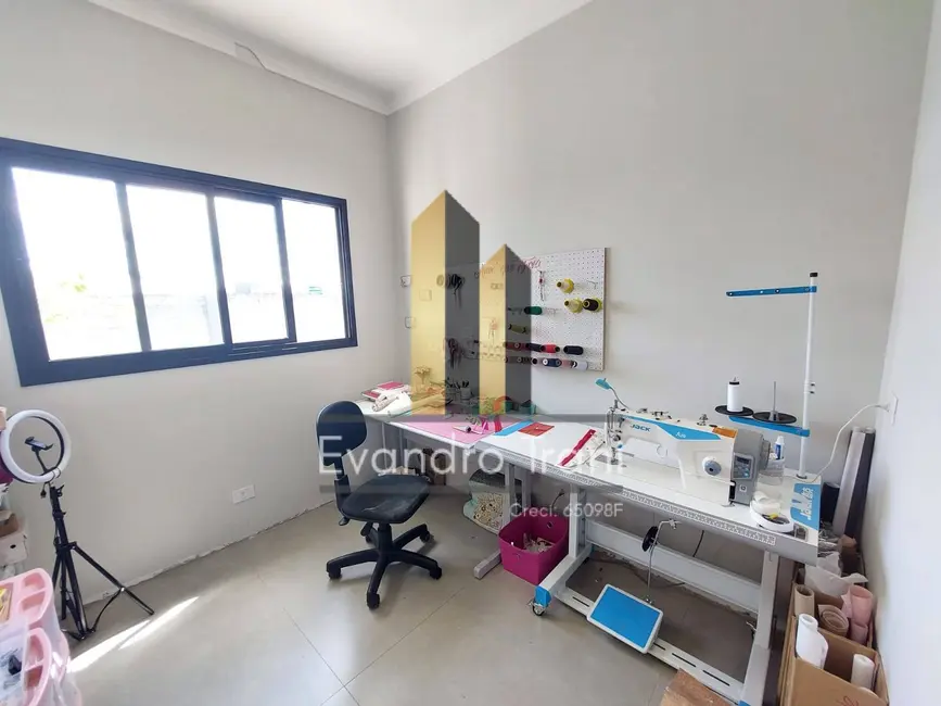 Foto 4 de Casa com 4 quartos à venda, 350m2 em Sao Jose Dos Campos - SP