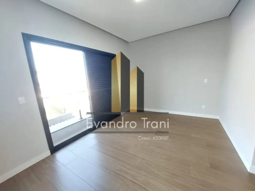 Foto 6 de Casa com 3 quartos à venda, 250m2 em Sao Jose Dos Campos - SP