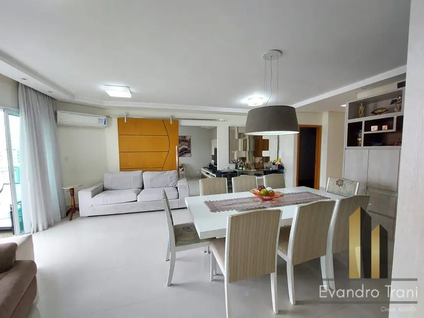 Foto 3 de Apartamento com 4 quartos à venda, 250m2 em Sao Jose Dos Campos - SP