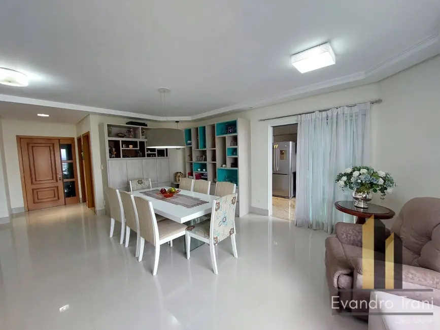 Foto 1 de Apartamento com 4 quartos à venda, 250m2 em Sao Jose Dos Campos - SP