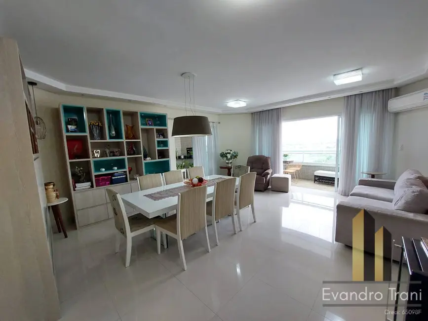 Foto 2 de Apartamento com 4 quartos à venda, 250m2 em Sao Jose Dos Campos - SP