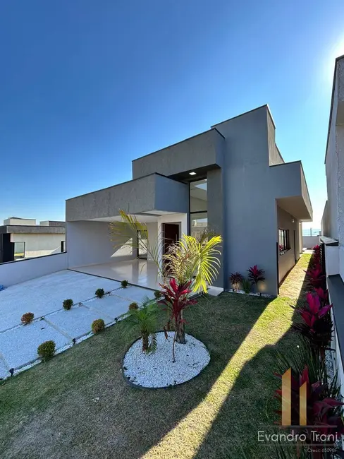 Foto 8 de Casa com 3 quartos à venda, 250m2 em Parque Residencial Maria Elmira, Cacapava - SP