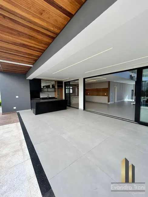 Foto 5 de Casa com 4 quartos à venda, 393m2 em Sao Jose Dos Campos - SP