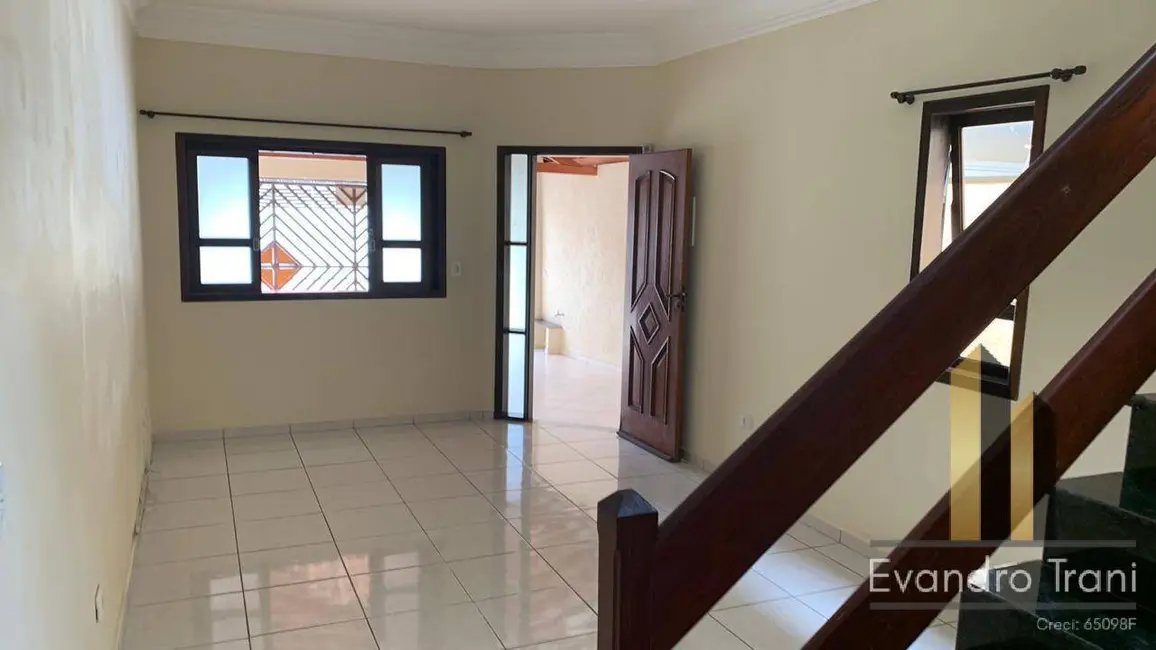 Foto 2 de Casa com 3 quartos à venda, 125m2 em Sao Jose Dos Campos - SP