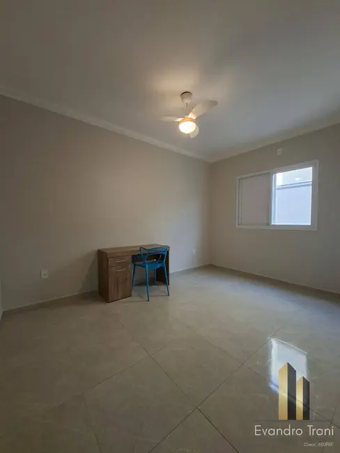 Casa com 3 quartos à venda, 300m2 em Cacapava - SP - imagem 9 Foto 9 de Casa com 3 quartos à venda, 300m2 em Cacapava - SP