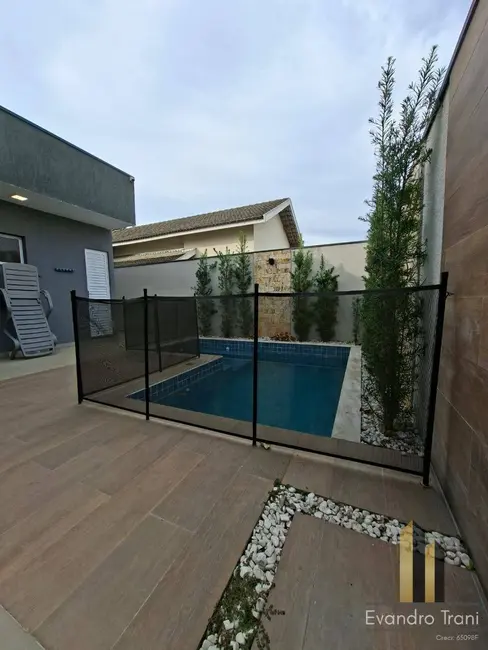 Casa com 3 quartos à venda, 300m2 em Cacapava - SP - imagem 2 Foto 2 de Casa com 3 quartos à venda, 300m2 em Cacapava - SP