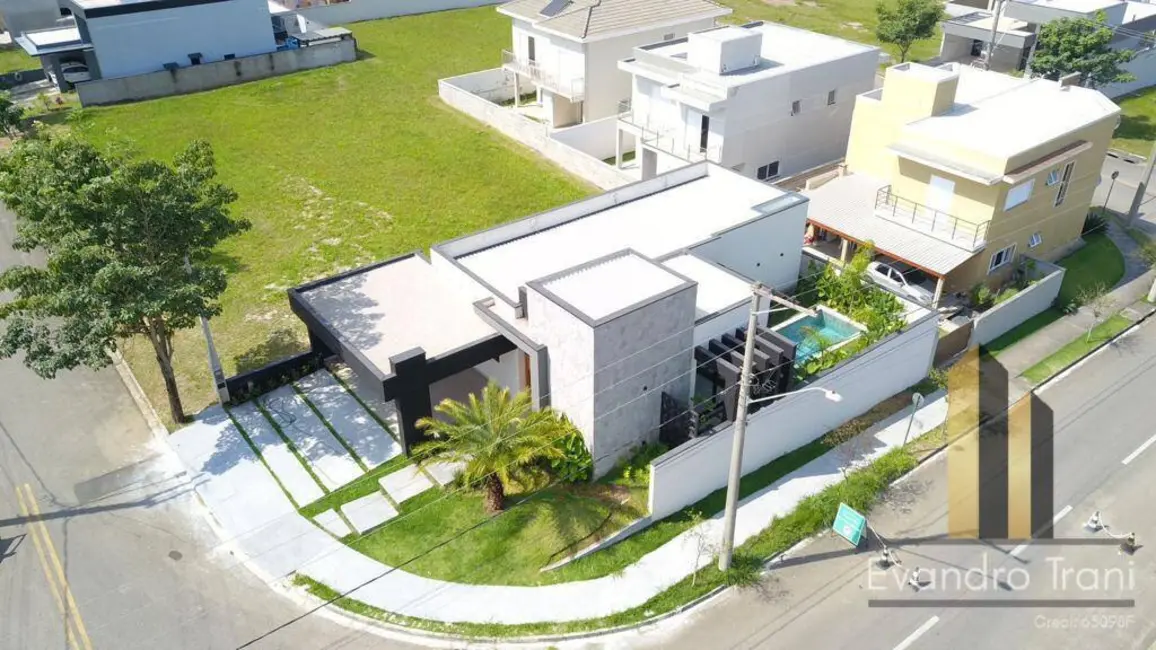 Foto 4 de Casa com 3 quartos à venda, 312m2 em Bairro do Grama, Cacapava - SP