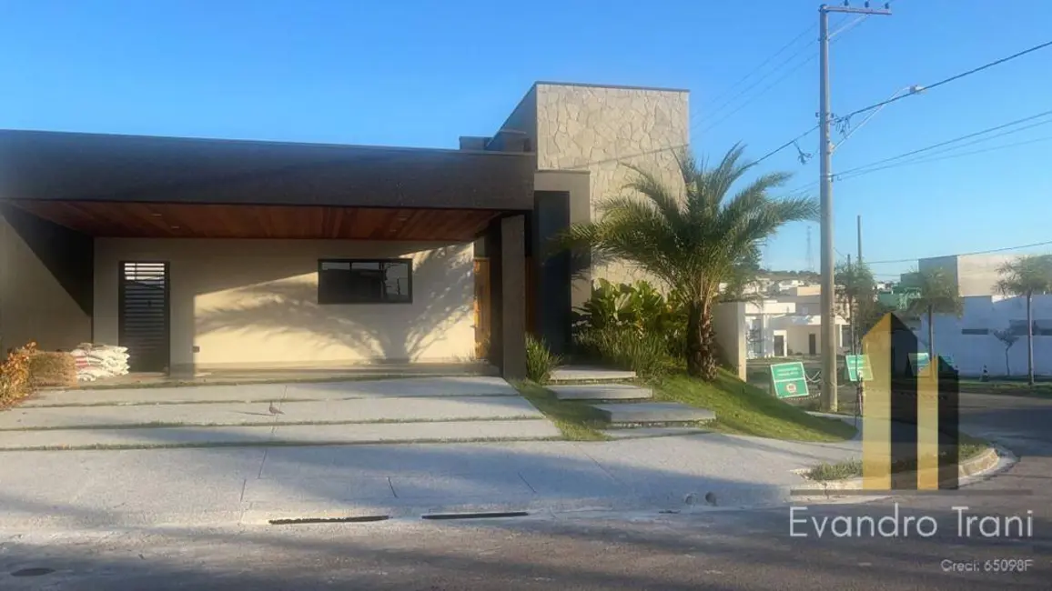 Foto 2 de Casa com 3 quartos à venda, 312m2 em Bairro do Grama, Cacapava - SP