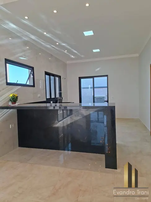 Foto 8 de Casa com 3 quartos à venda, 250m2 em Cacapava - SP