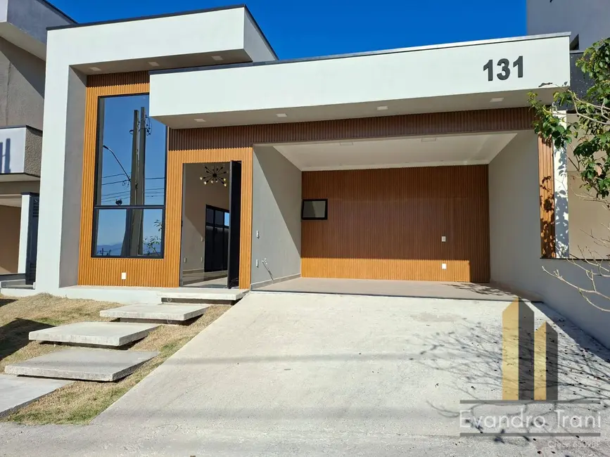 Foto 1 de Casa com 3 quartos à venda, 250m2 em Cacapava - SP