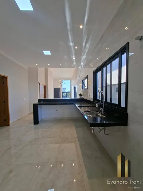 Foto 6 de Casa com 3 quartos à venda, 250m2 em Cacapava - SP