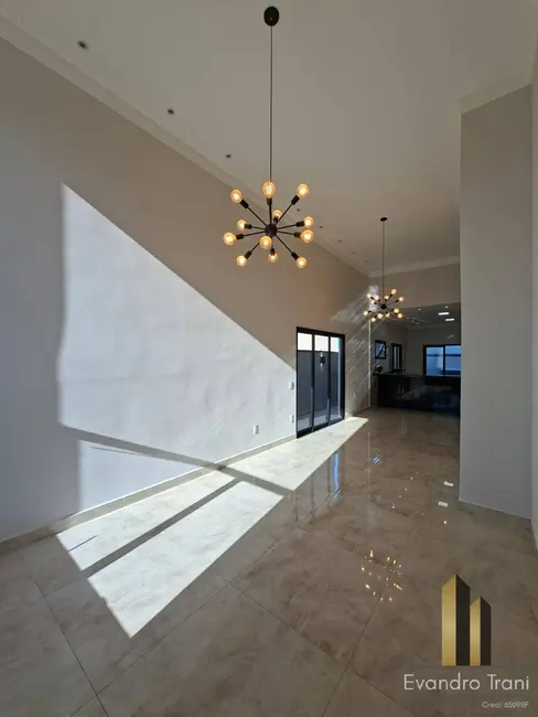 Foto 3 de Casa com 3 quartos à venda, 250m2 em Cacapava - SP