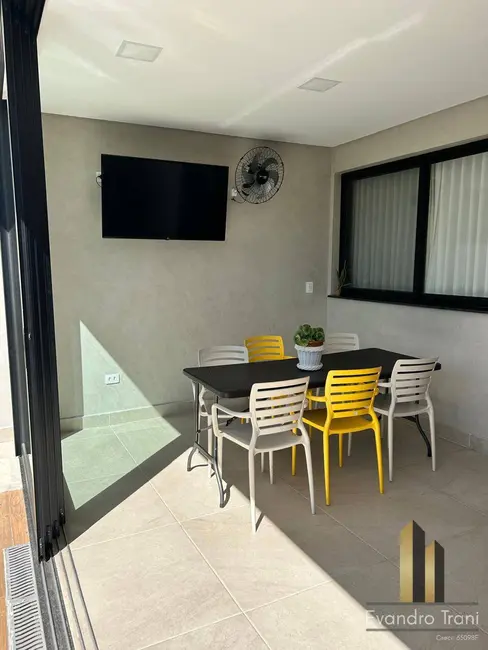 Foto 9 de Casa com 3 quartos à venda, 310m2 em Sao Jose Dos Campos - SP