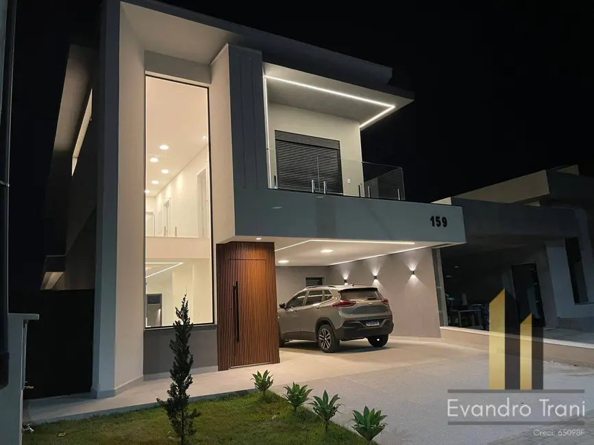 Foto 1 de Casa com 3 quartos à venda, 250m2 em Sao Jose Dos Campos - SP