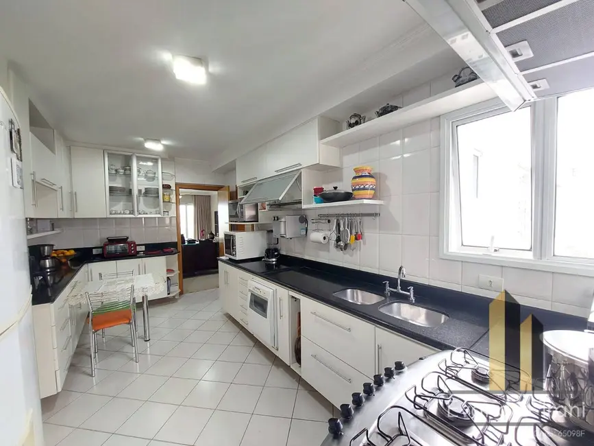 Foto 9 de Apartamento com 4 quartos à venda, 153m2 em Sao Jose Dos Campos - SP