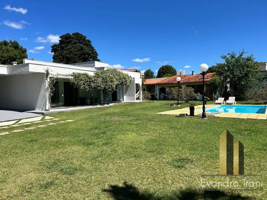 Casa com 3 quartos à venda, 2004m2 em Sao Jose Dos Campos - SP - imagem 4 Foto 4 de Casa com 3 quartos à venda, 2004m2 em Sao Jose Dos Campos - SP