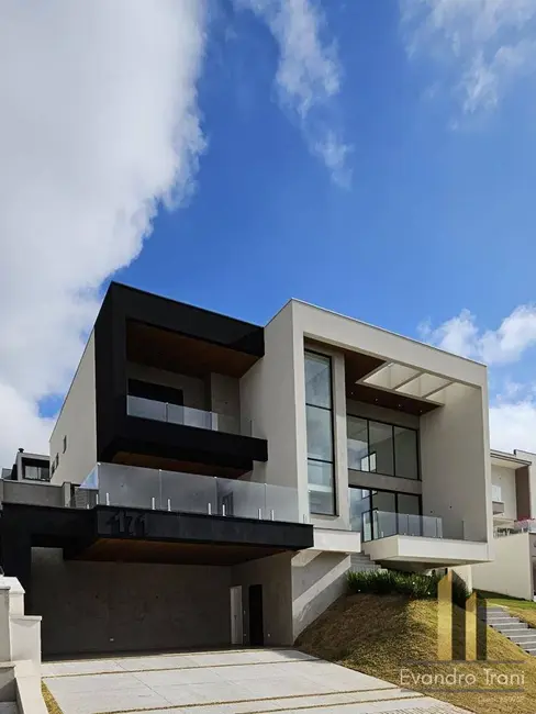 Foto 4 de Casa com 4 quartos à venda, 900m2 em Sao Jose Dos Campos - SP