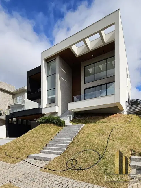 Foto 9 de Casa com 4 quartos à venda, 900m2 em Sao Jose Dos Campos - SP