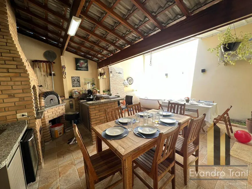 Foto 4 de Casa com 3 quartos à venda, 114m2 em Sao Jose Dos Campos - SP