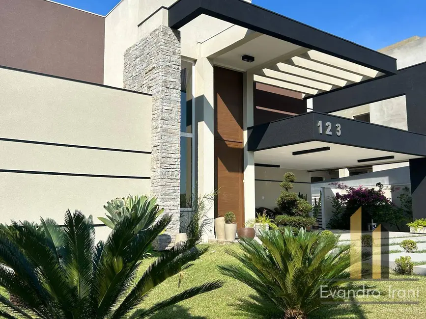 Foto 1 de Casa com 4 quartos à venda, 445m2 em Sao Jose Dos Campos - SP