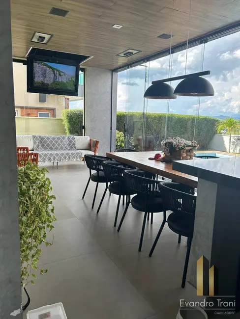 Foto 9 de Casa com 4 quartos à venda, 445m2 em Sao Jose Dos Campos - SP