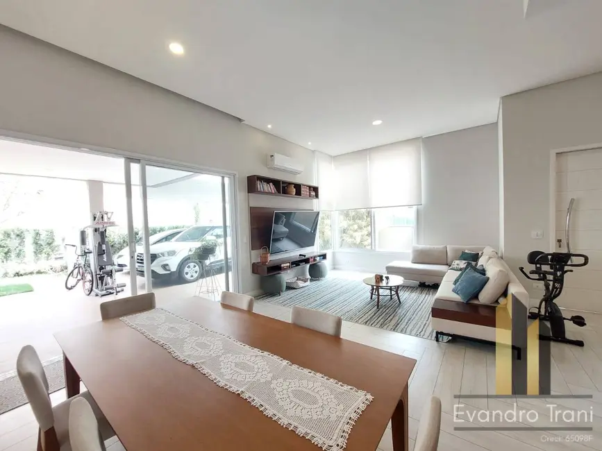 Foto 1 de Casa com 4 quartos à venda, 469m2 em Sao Jose Dos Campos - SP