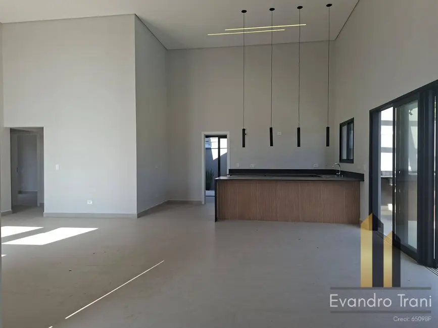 Foto 3 de Casa com 3 quartos à venda, 444m2 em Cacapava - SP