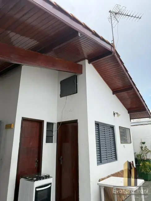 Casa com 3 quartos à venda, 250m2 em Sao Jose Dos Campos - SP - imagem 2 Foto 2 de Casa com 3 quartos à venda, 250m2 em Sao Jose Dos Campos - SP