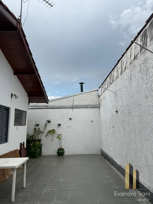 Casa com 3 quartos à venda, 250m2 em Sao Jose Dos Campos - SP - imagem 3 Foto 3 de Casa com 3 quartos à venda, 250m2 em Sao Jose Dos Campos - SP