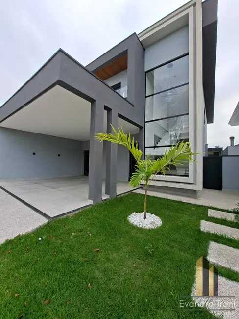 Casa com 4 quartos à venda, 257m2 em Sao Jose Dos Campos - SP - imagem 2 Foto 2 de Casa com 4 quartos à venda, 257m2 em Sao Jose Dos Campos - SP