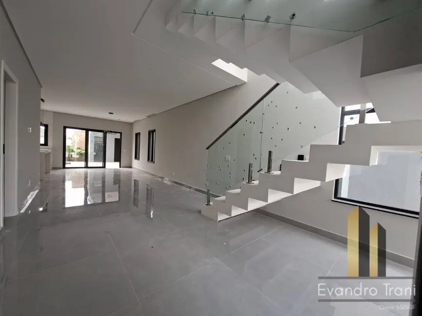 Casa com 4 quartos à venda, 257m2 em Sao Jose Dos Campos - SP - imagem 4 Foto 4 de Casa com 4 quartos à venda, 257m2 em Sao Jose Dos Campos - SP