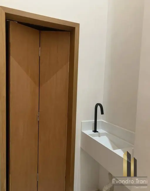 Foto 3 de Casa com 3 quartos à venda, 250m2 em Sao Jose Dos Campos - SP