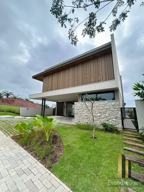 Foto 1 de Casa com 4 quartos à venda, 485m2 em Sao Jose Dos Campos - SP
