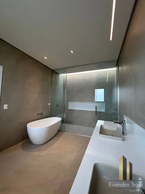 Foto 4 de Casa com 4 quartos à venda, 485m2 em Sao Jose Dos Campos - SP