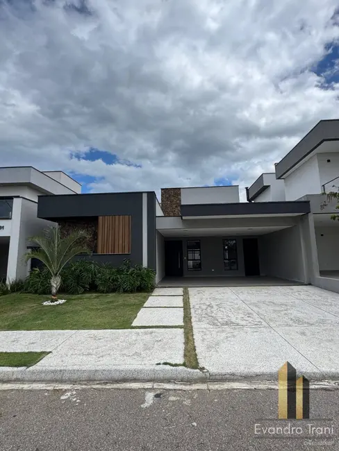 Foto 1 de Casa com 3 quartos à venda, 300m2 em Bairro do Grama, Cacapava - SP