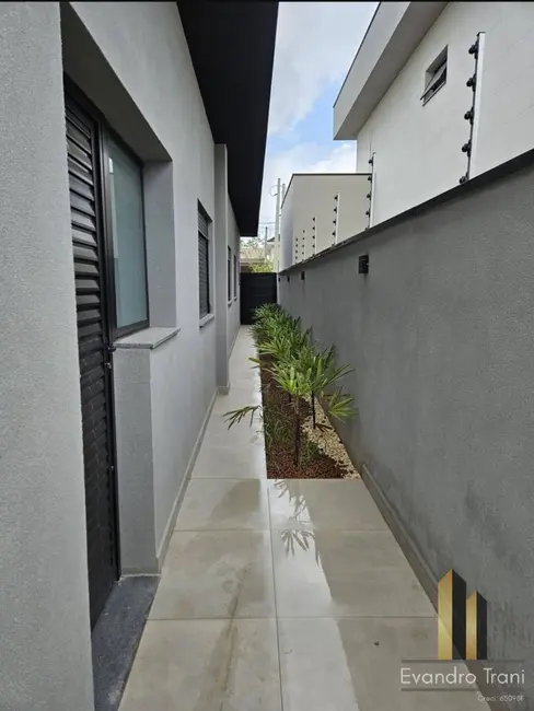 Foto 6 de Casa com 3 quartos à venda, 300m2 em Bairro do Grama, Cacapava - SP
