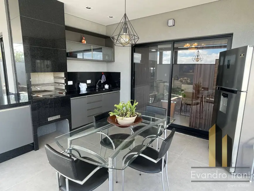 Casa com 3 quartos à venda, 527m2 em Sao Jose Dos Campos - SP - imagem 8 Foto 8 de Casa com 3 quartos à venda, 527m2 em Sao Jose Dos Campos - SP