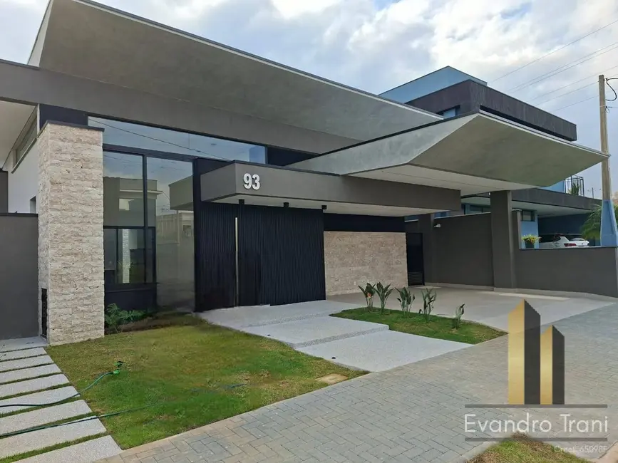 Casa com 3 quartos à venda, 280m2 em Sao Jose Dos Campos - SP - imagem 2 Foto 2 de Casa com 3 quartos à venda, 280m2 em Sao Jose Dos Campos - SP