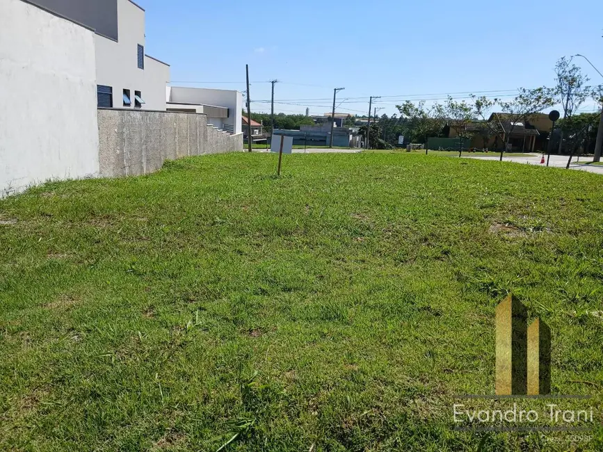 Foto 1 de Terreno / Lote à venda, 300m2 em Bairro do Grama, Cacapava - SP